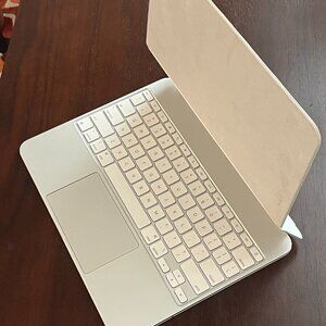 Magic Keyboard for iPad Pro 13" M4